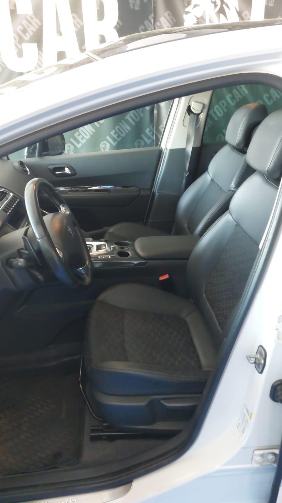 Peugeot 3008 Ibrida 4x4 automatica full tetto