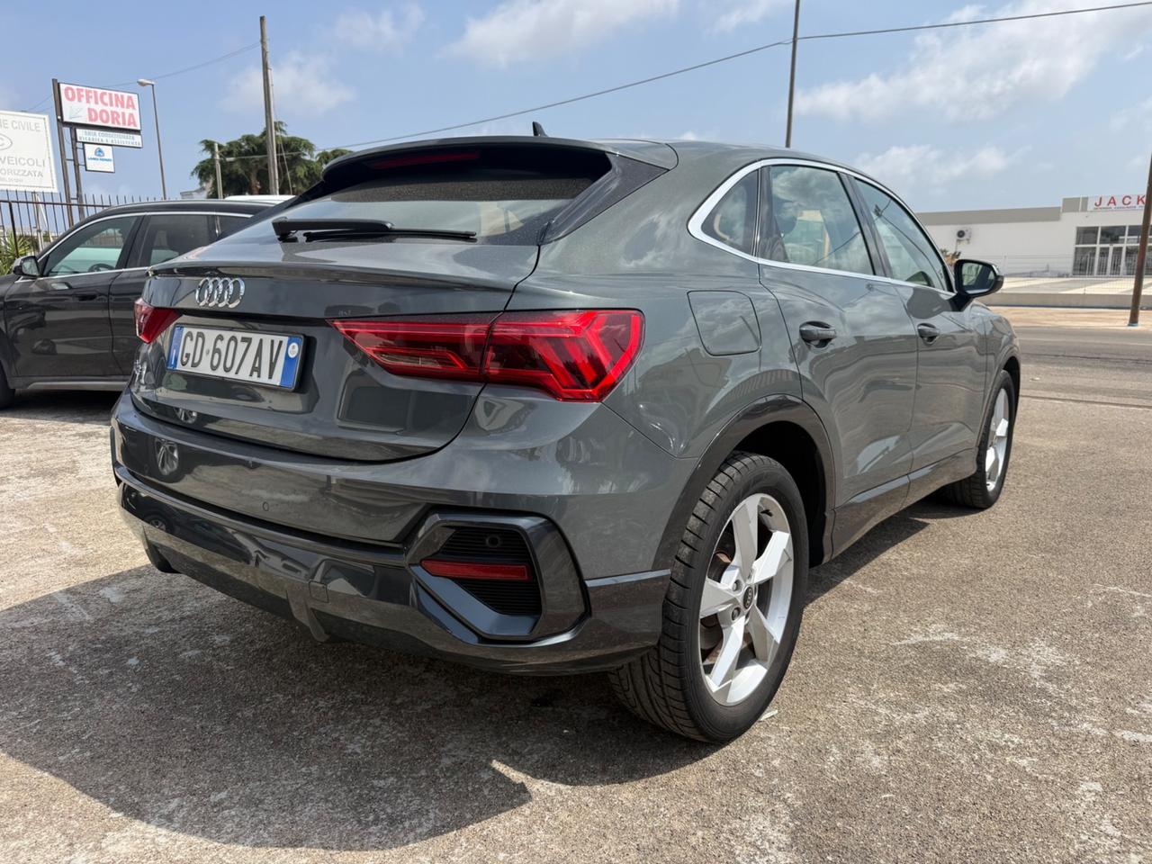 Audi Q3 35 TDI S tronic Business Advanced
