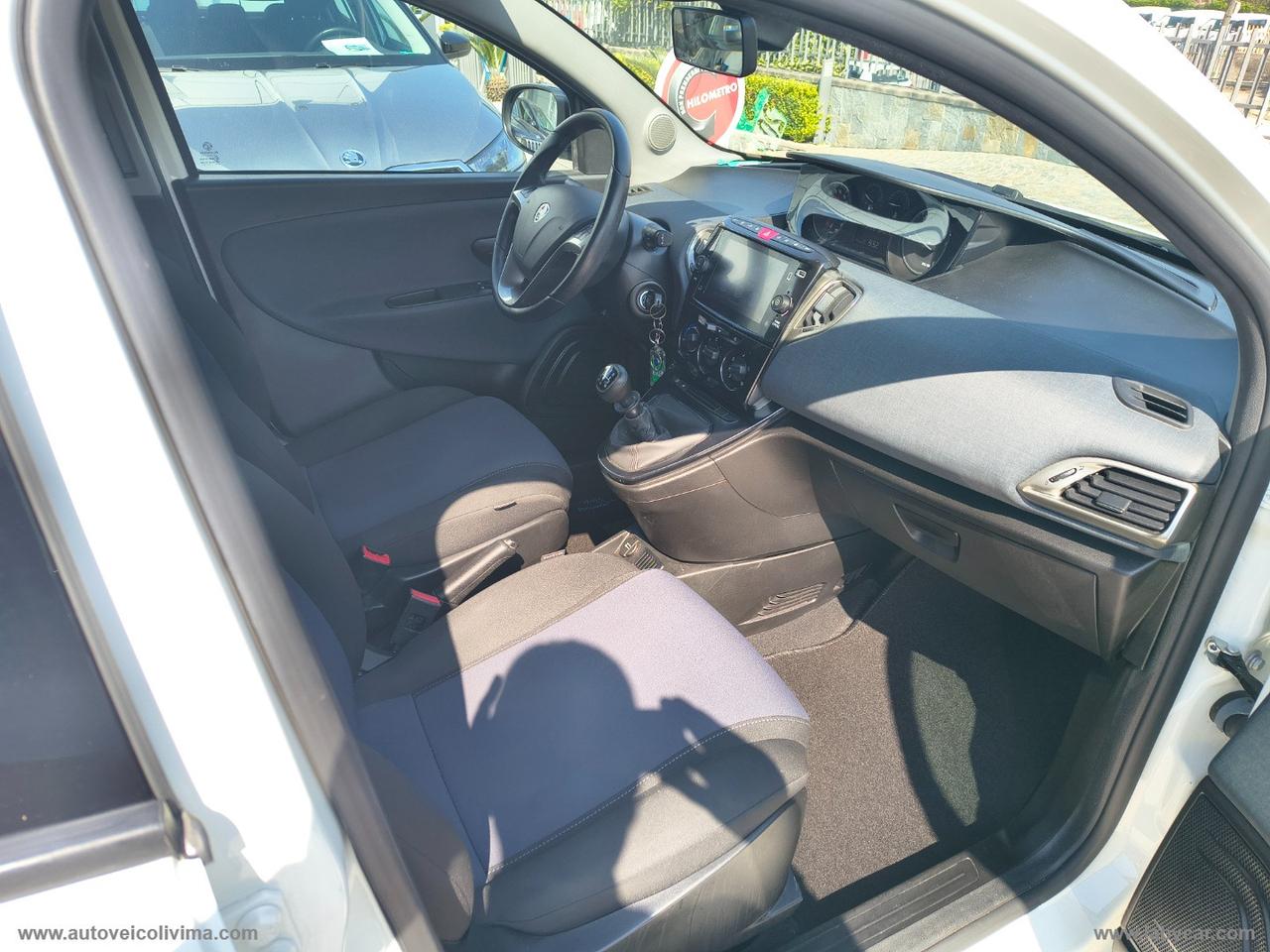 LANCIA Ypsilon 1.2 69 CV 5p. GPL Gold