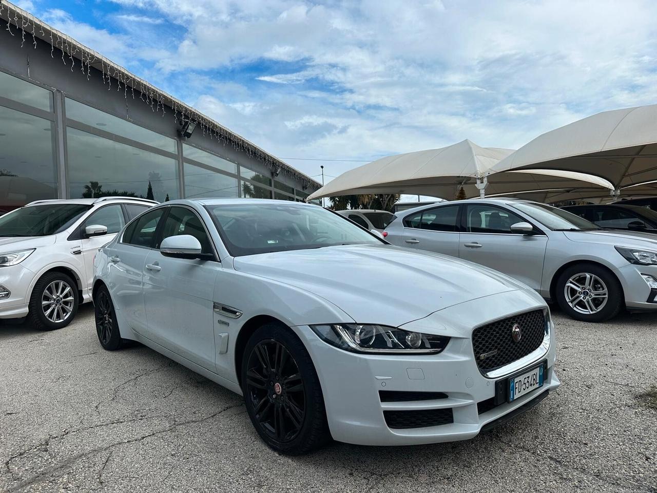 Jaguar XE 2.0 D Turbo 180CV aut. R-Sport