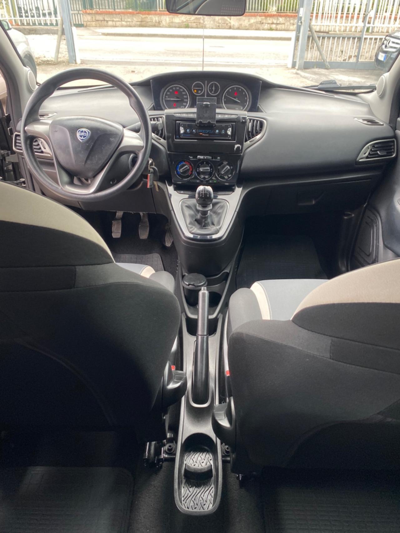 Lancia Ypsilon Twin Air Gas 2015 Pochi Km