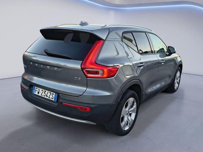 Volvo XC40 D3 2.0 Momentum 150 CV