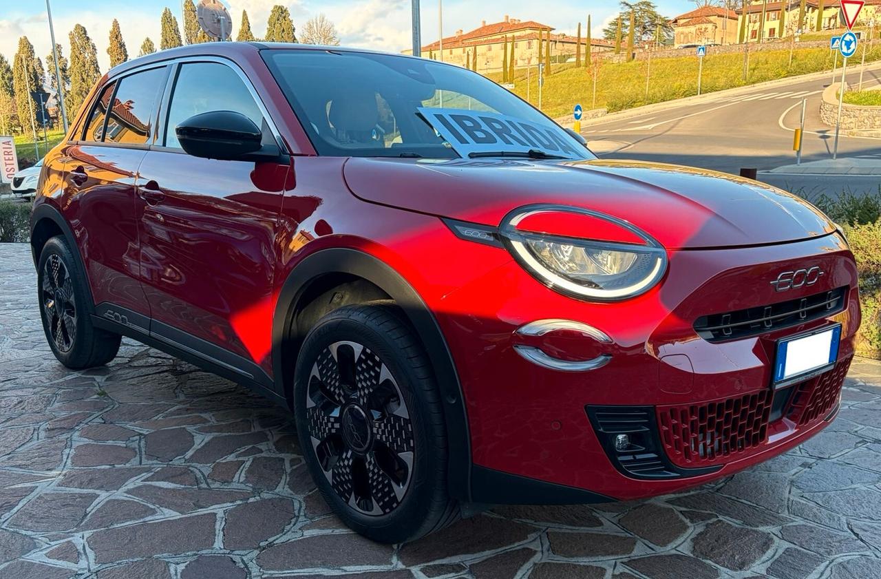 Fiat 600 Hybrid 100 CV DCT MHEV La Prima