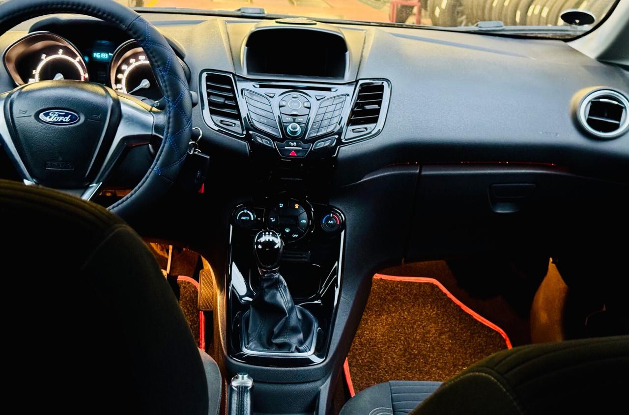 Ford Fiesta 1.5 TDCi 75CV 3 porte Ok Neopatentati