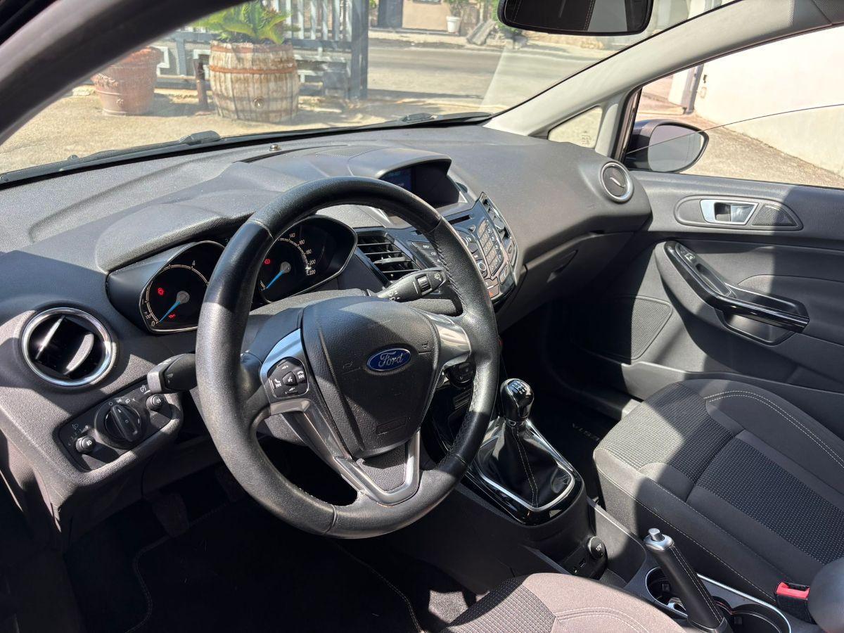 FORD Fiesta 1.5 TDCi 75CV 5p. Titanium