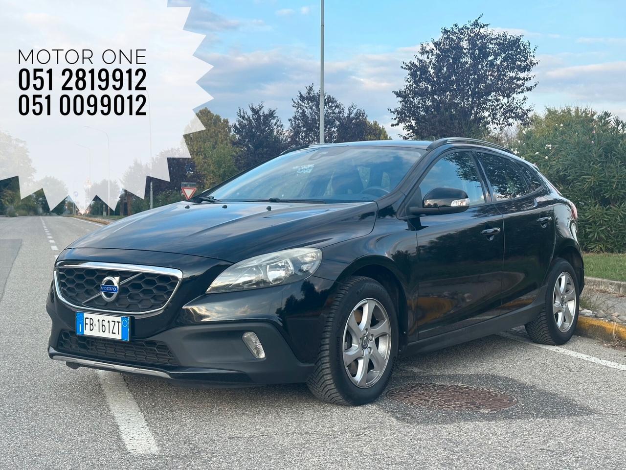 Volvo V40 Cross Country D4 Geartronic Momentum