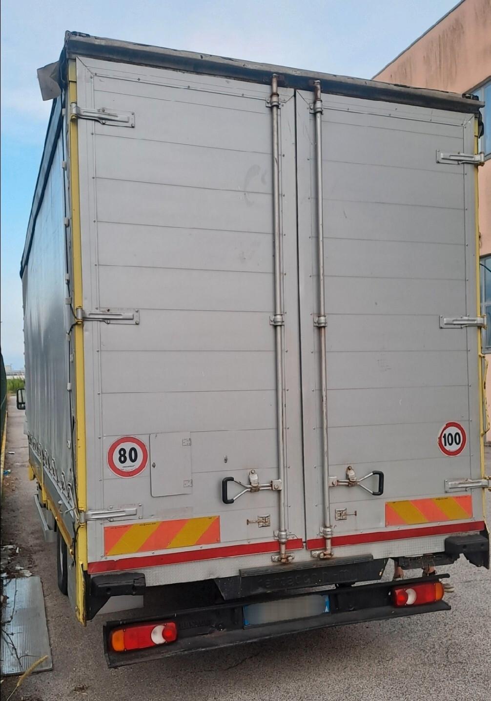 Renault Mascott Mascotte