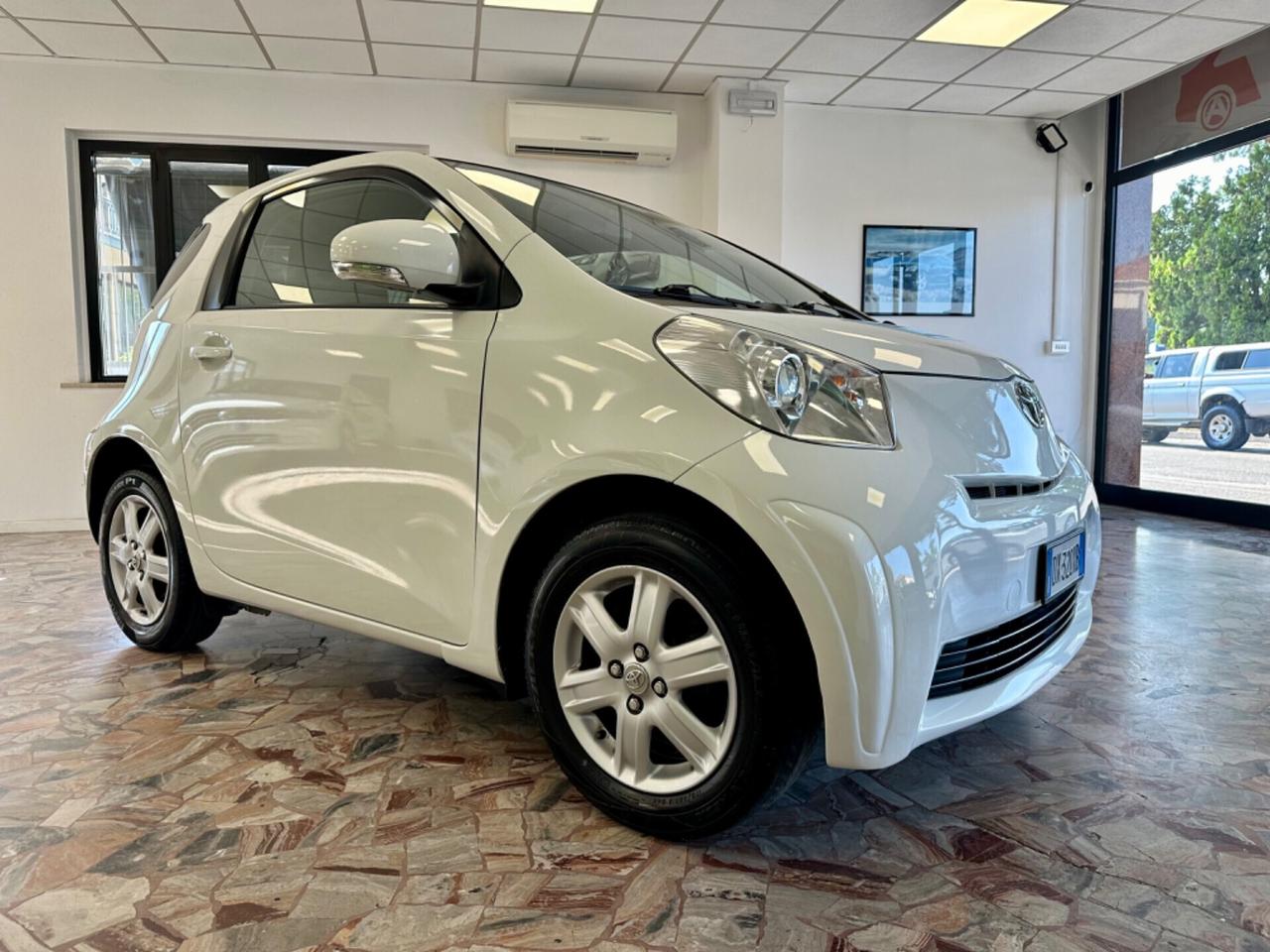 Toyota iQ 1.0 Sol NEOPATENTATI