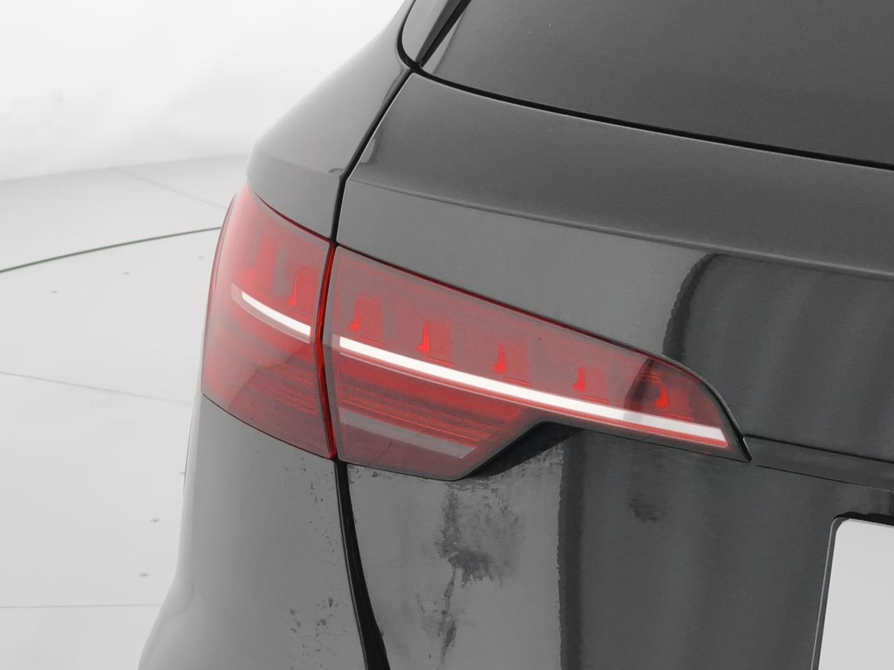 Audi A4 Avant 40 2.0 tdi mhev S line edition 204cv