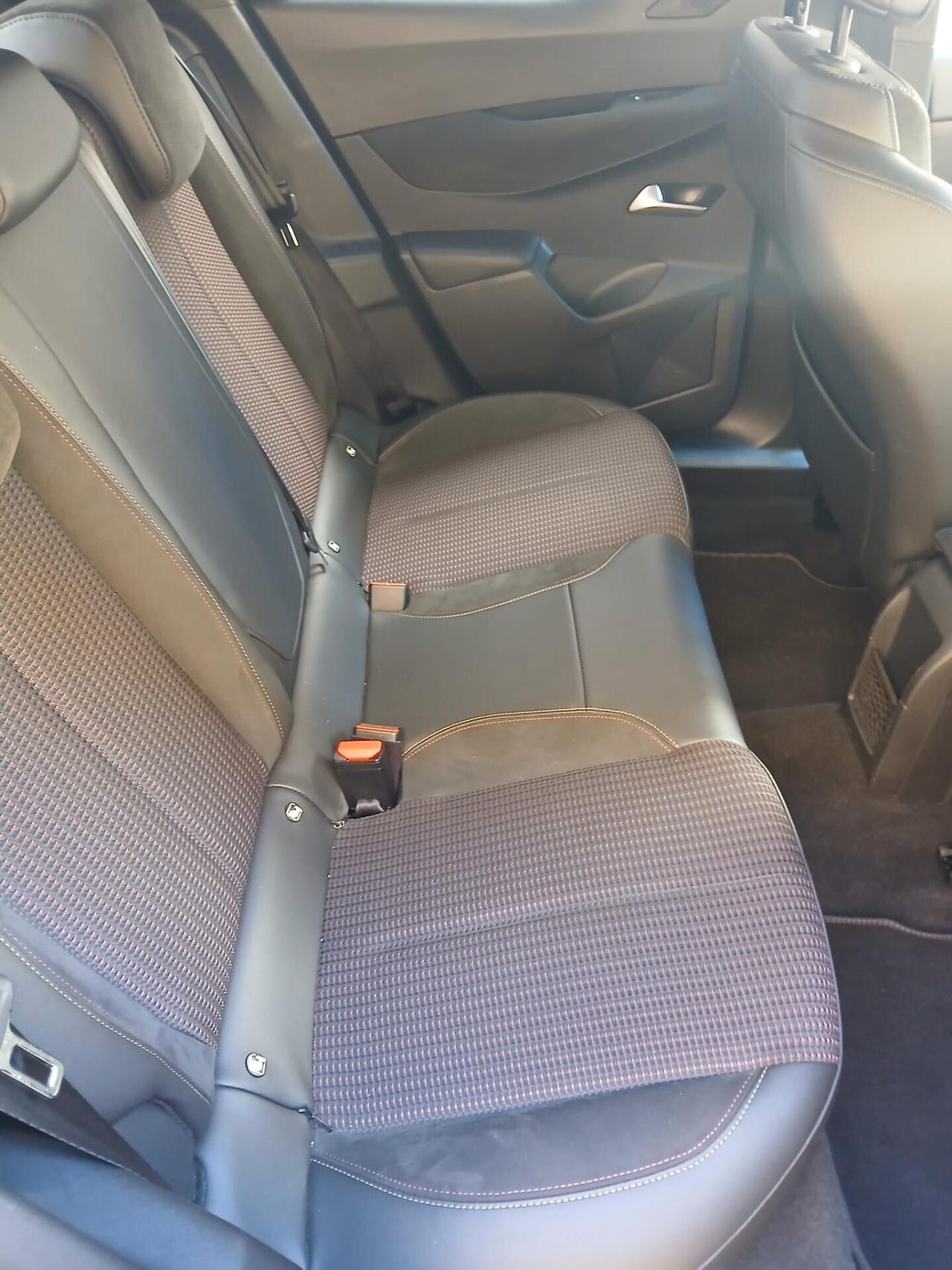 Ds DS3 3 Crossback BlueHDi 130 aut. Performance Line+