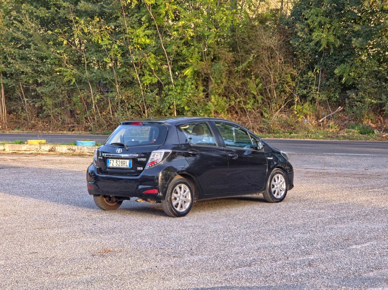 Toyota Yaris 1.5 Hybrid 5 porte Lounge E5B Automatico NEO 2014