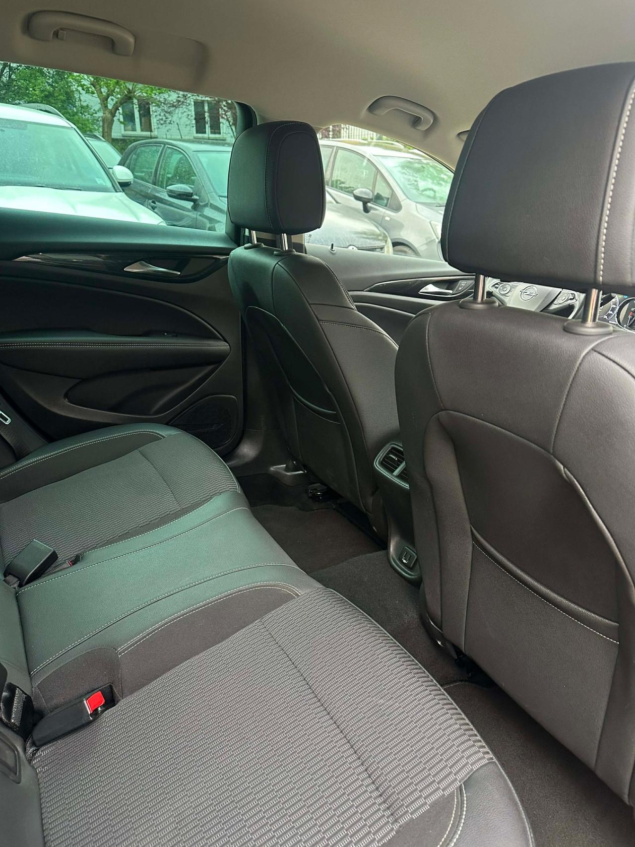 Opel INSIGNA 1.6 CDTI ST COSMO KMCERT NAVI EU6