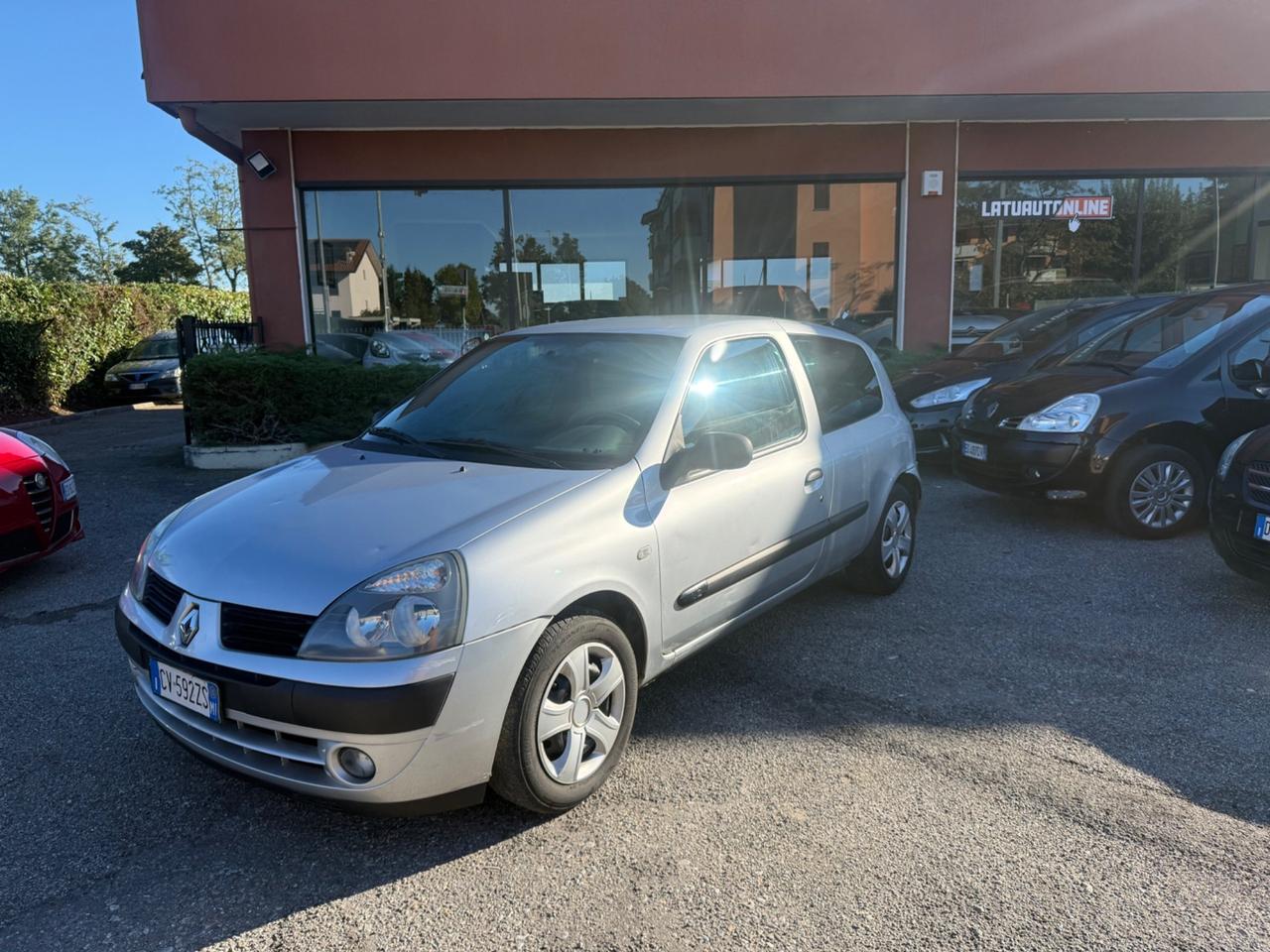 Renault Clio 1.2 16V cat 3 porte Confort Authentique