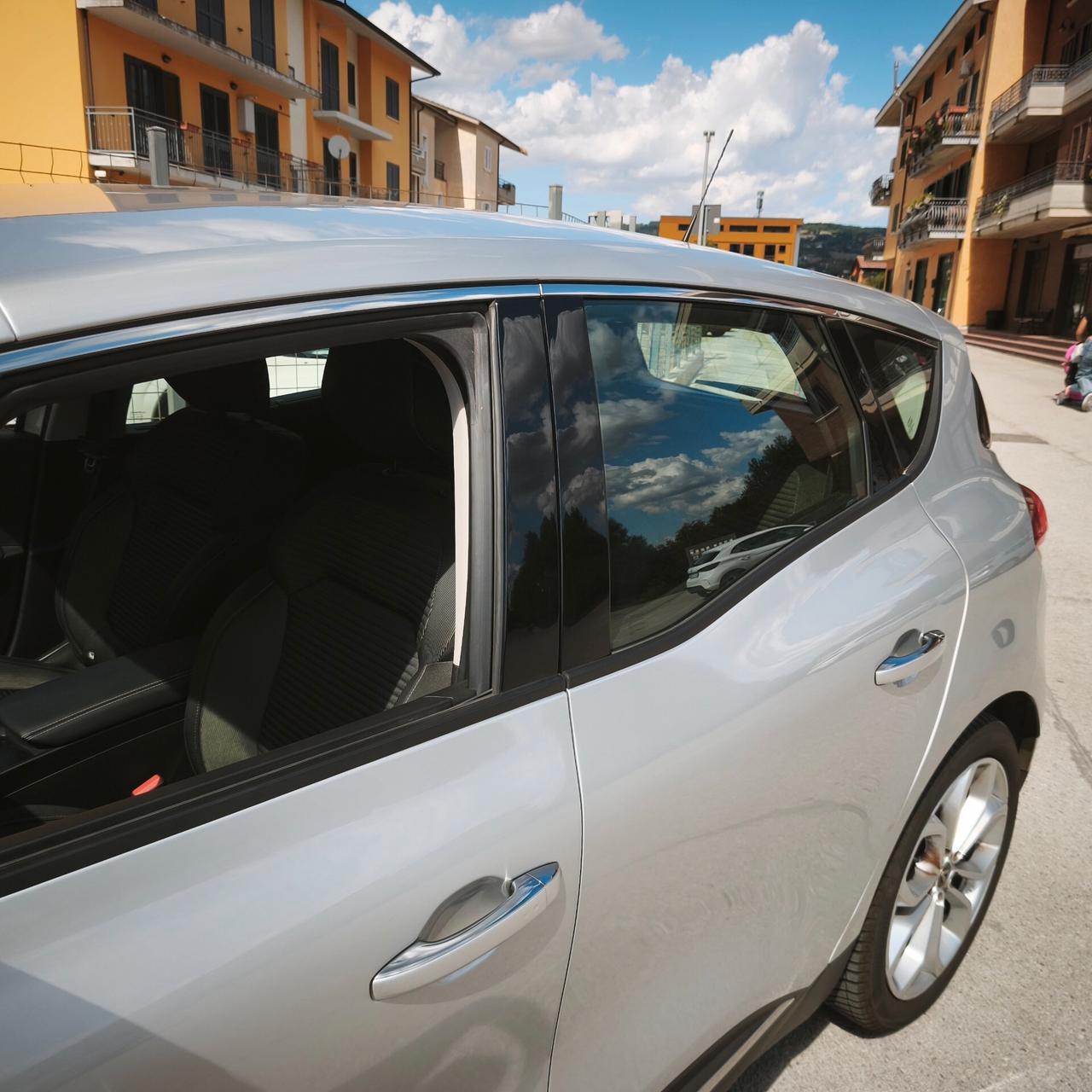 Renault Scenic Scénic Blue dCi 120 CV EDC Sport Edition2