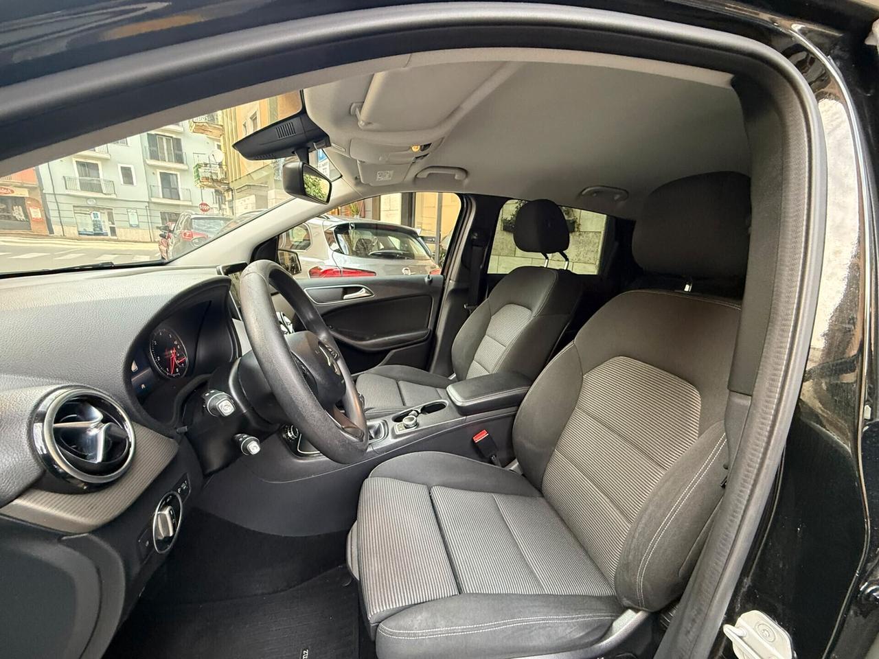 Mercedes-benz B 180D 1.5 CDI Premium