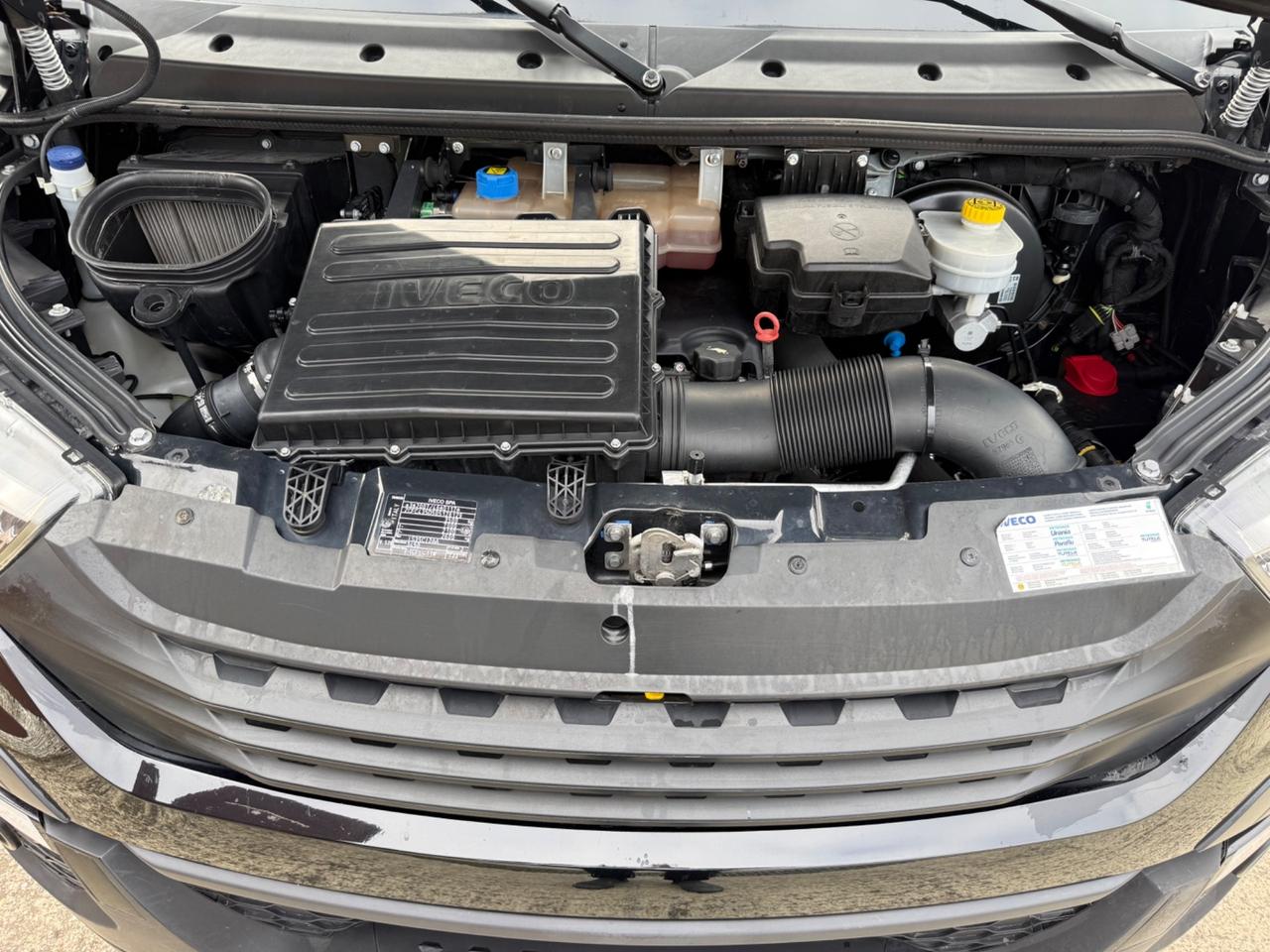 IVECO DAILY 35C18 RIBALTABILE TRILATERALE