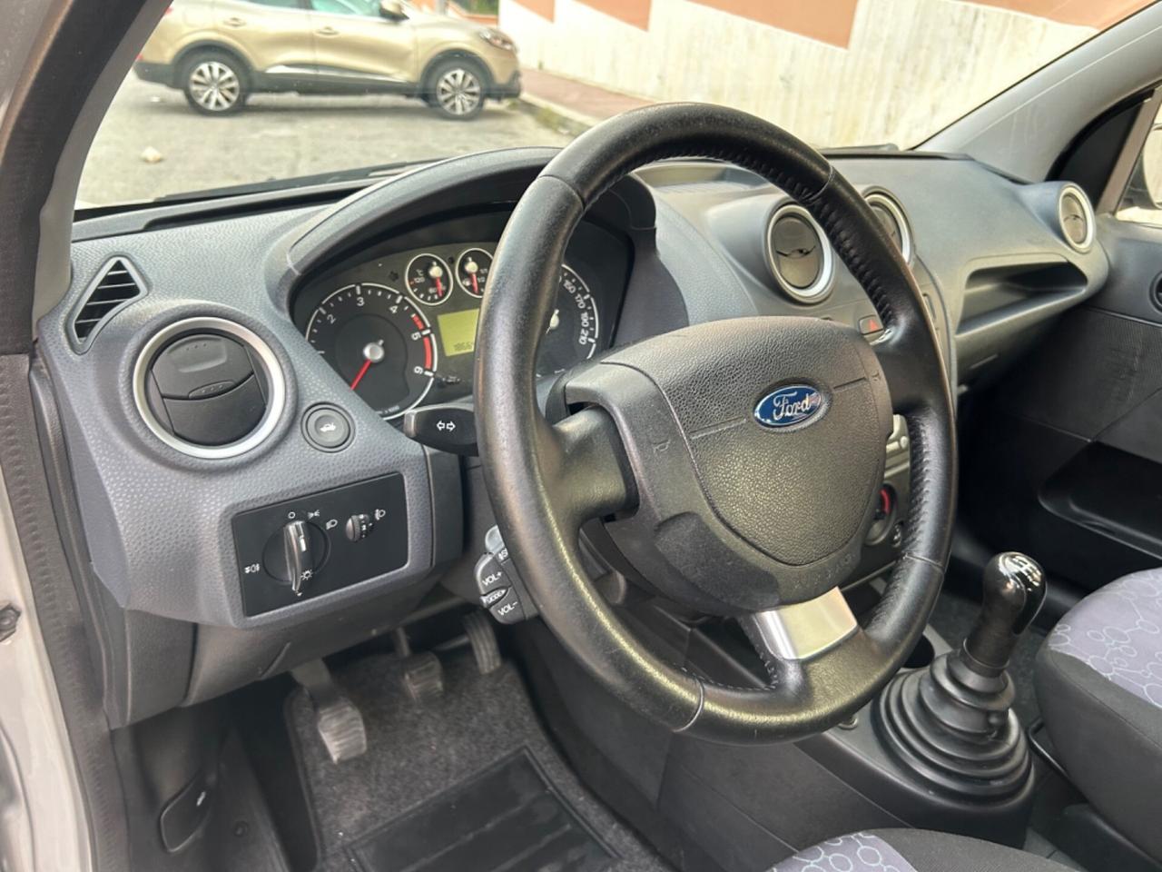 Ford Fiesta 1.4 TDCi ideale per neo patentati