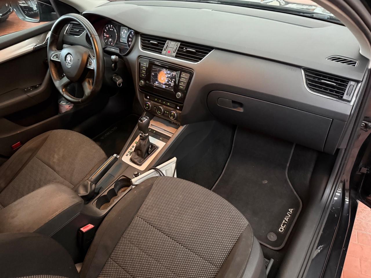 Skoda Octavia 1.6 TDI CR 110 CV DSG Ambition