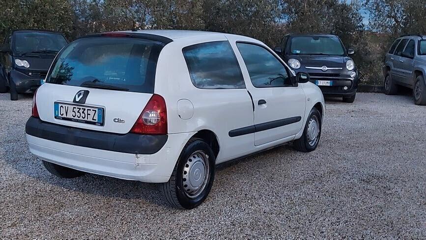 Renault Clio VAN