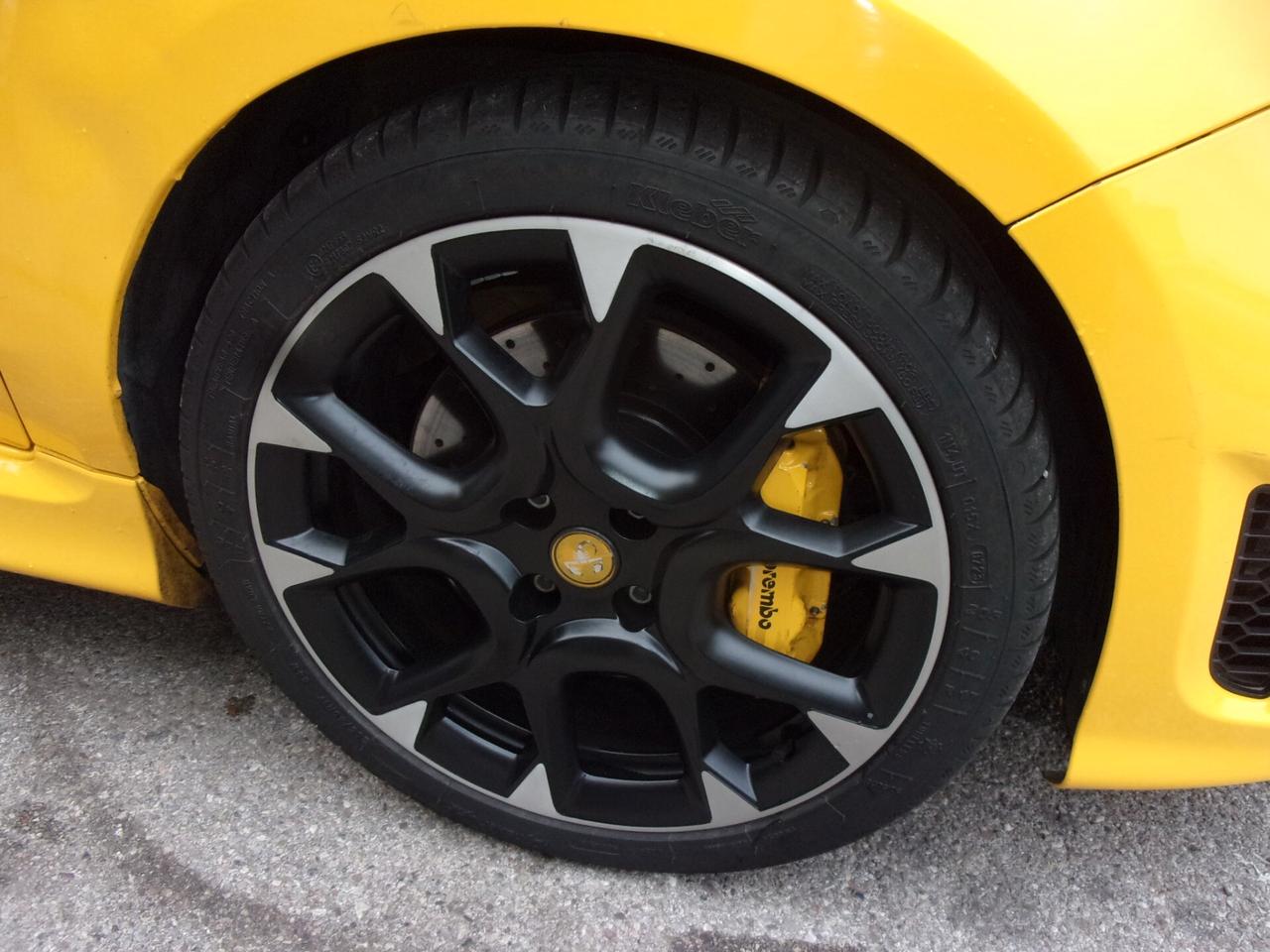 Abarth 595 1.4 Turbo T-Jet 180 CV Competizione