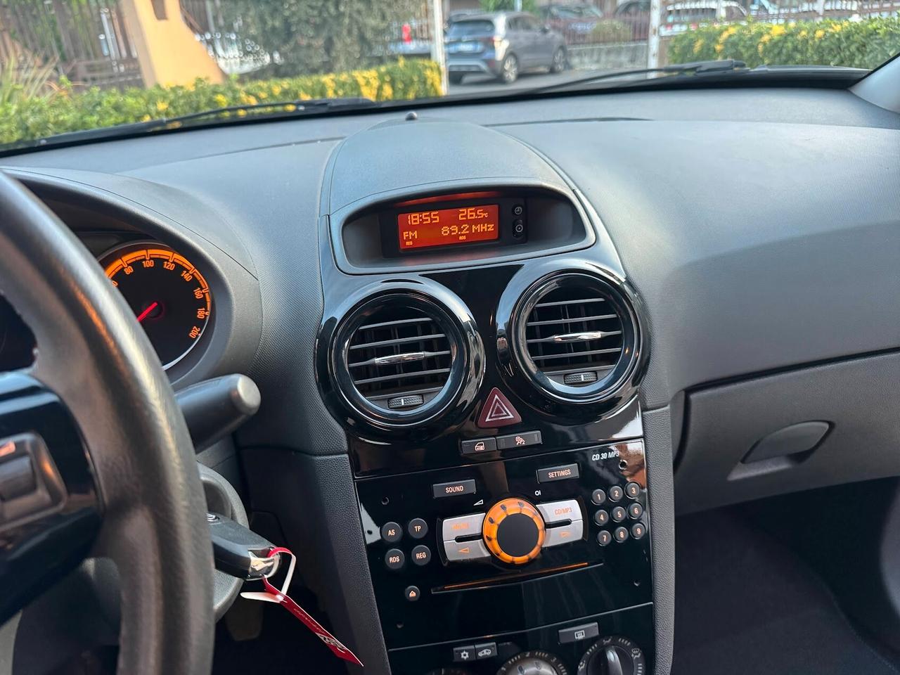 Opel Corsa 1.2 3 porte Club