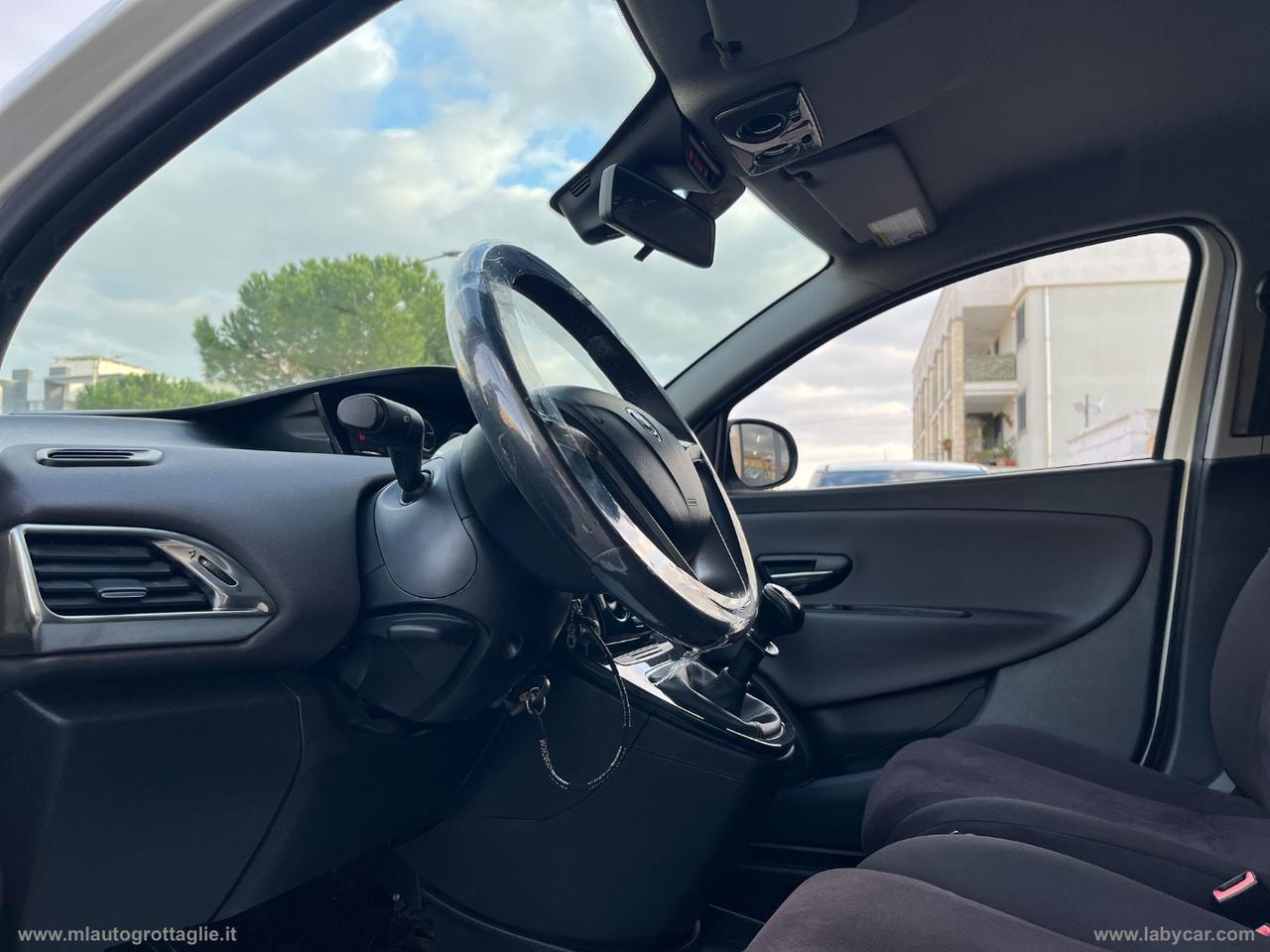 LANCIA Ypsilon 1.2 69 CV 5p. GPL Ecochic Gold