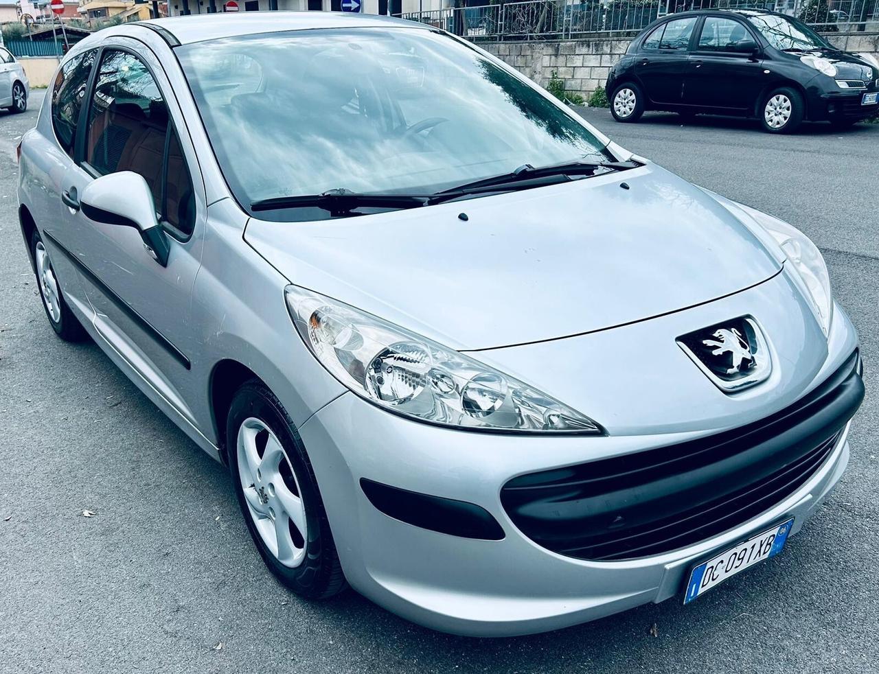 Peugeot 207 1.4 3p. XS !! Km90.000!!