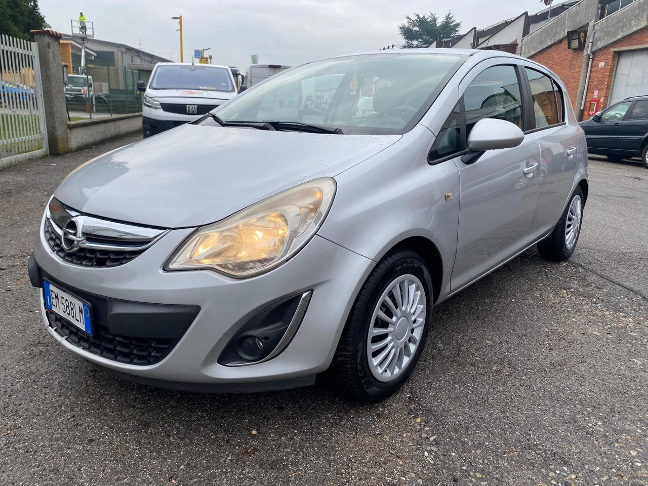 Opel Corsa 1.2 5 porte Elective