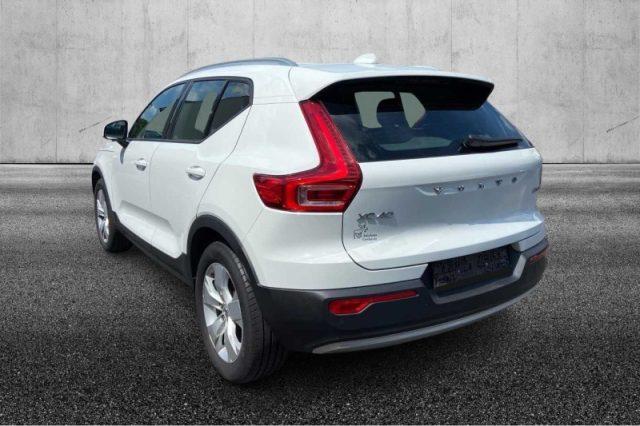 VOLVO XC40 D3 AWD Geartronic Momentum