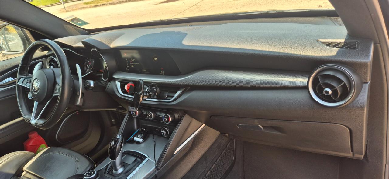 Alfa Romeo Stelvio 2.2 Turbodiesel 210 CV AT8 Q4 Executive