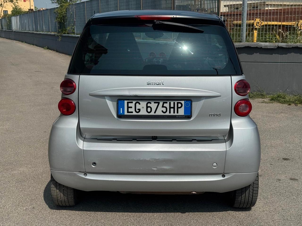 Smart ForTwo 52 kW MHD coupé White Tailor Made