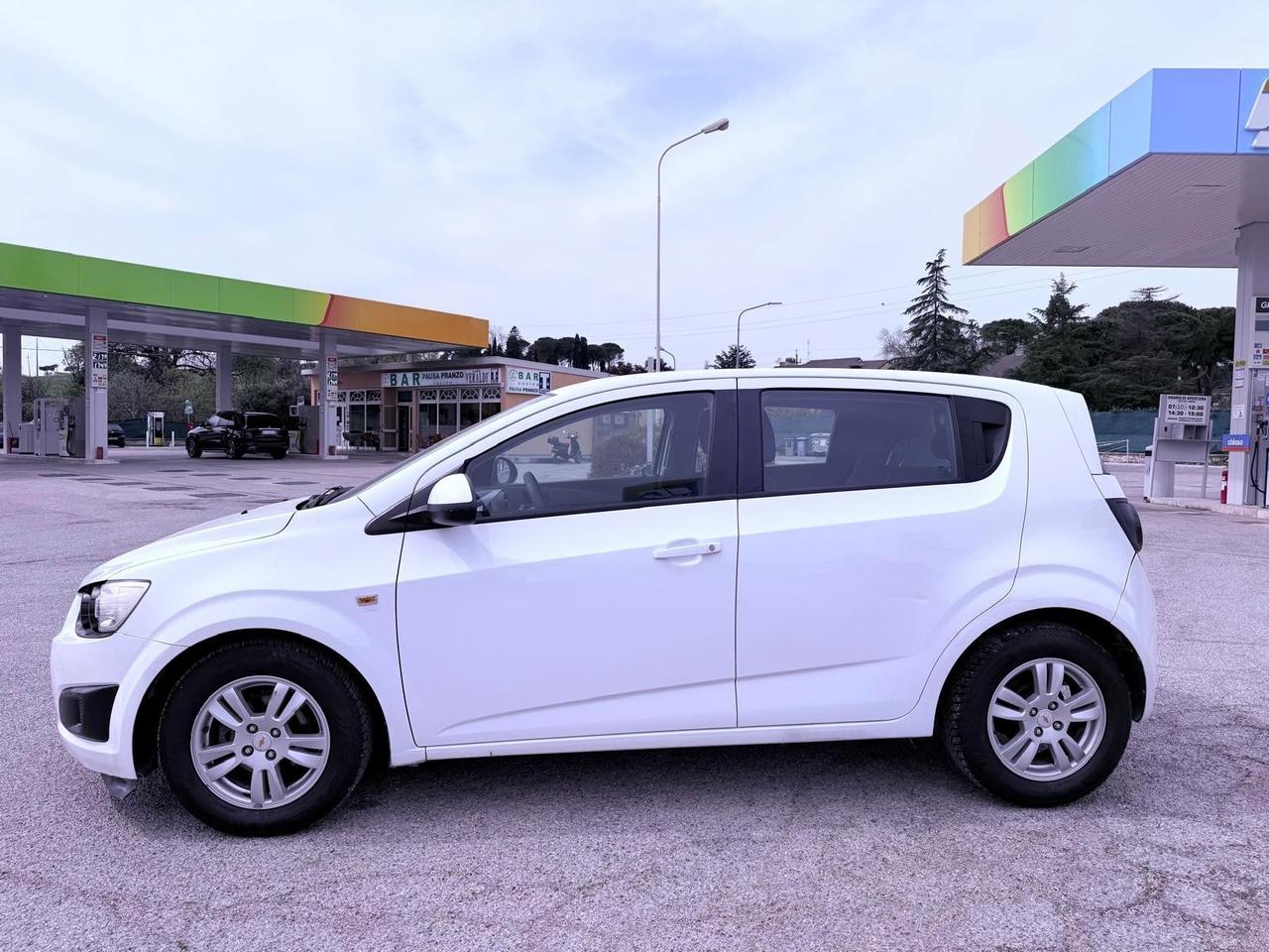 Chevrolet Aveo 1.2 86CV 5 porte Ok neopatentati
