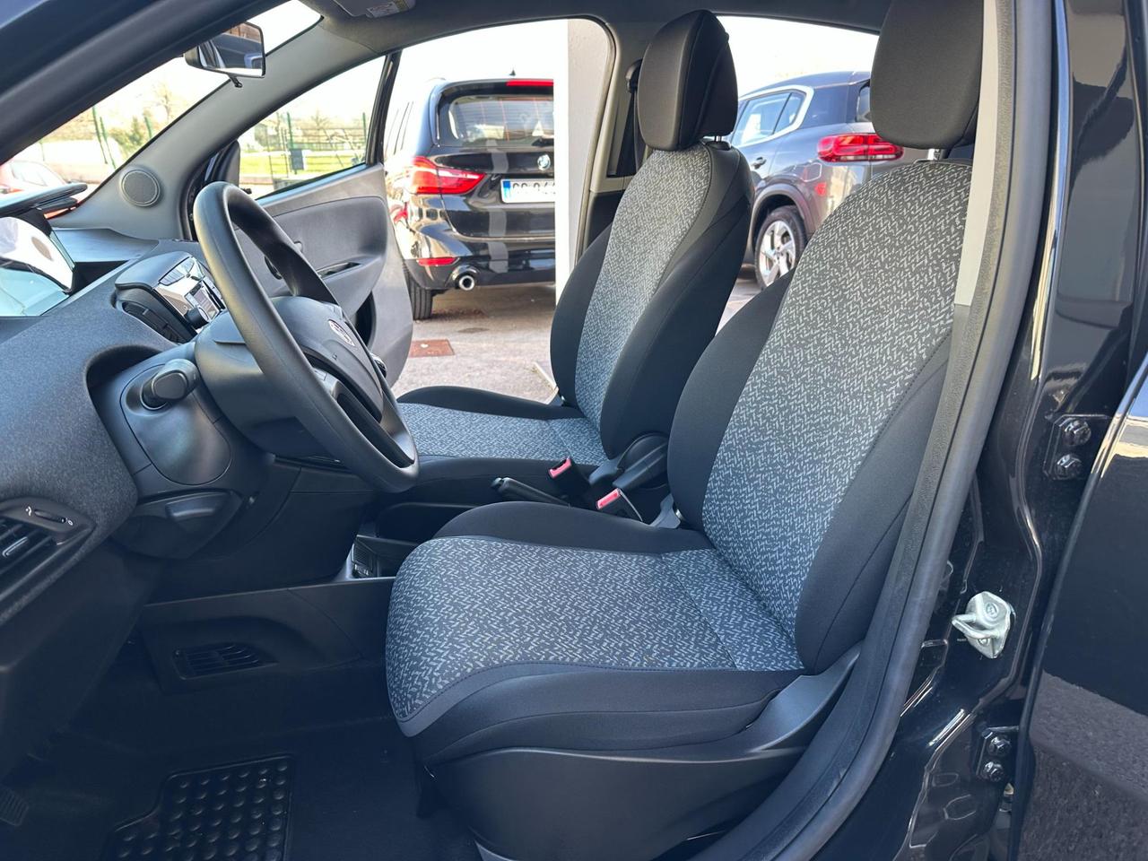 Lancia Ypsilon 1.0 firefly hybrid Silver s&s 70cv