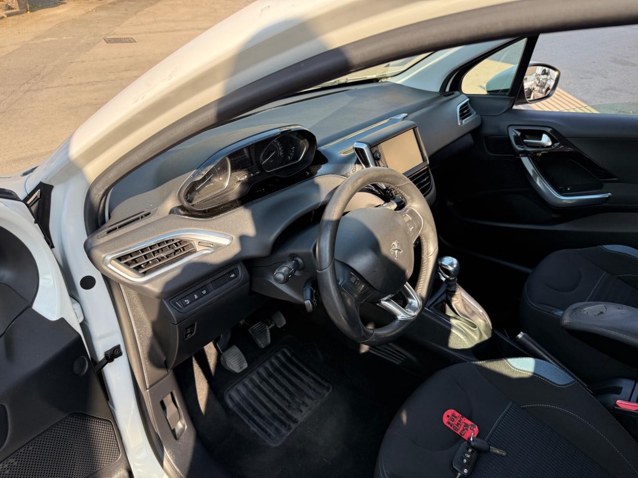 Peugeot 208 1.6 e-HDi 115 CV Stop&Start 5 porte Allure