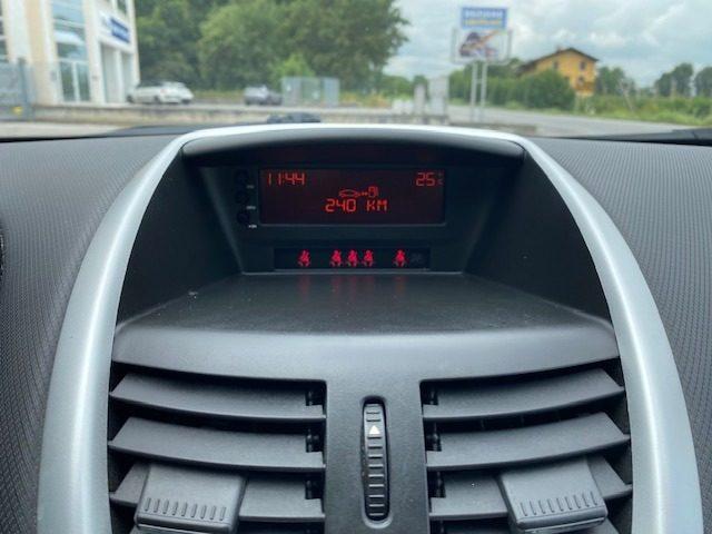PEUGEOT 207 1.4 75CV 5p. "NEOPATENTATI"