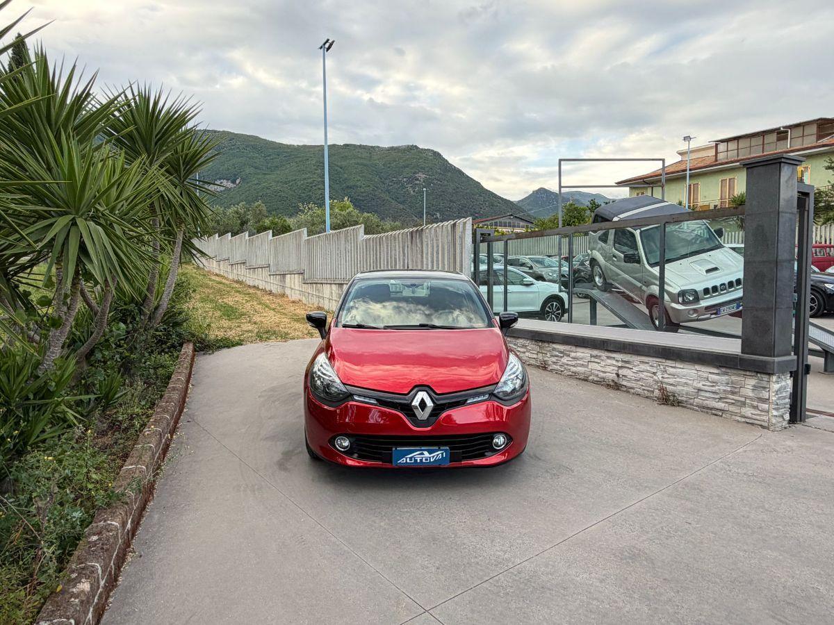 RENAULT - Clio - 1.2 75 CV 5p. Costume National