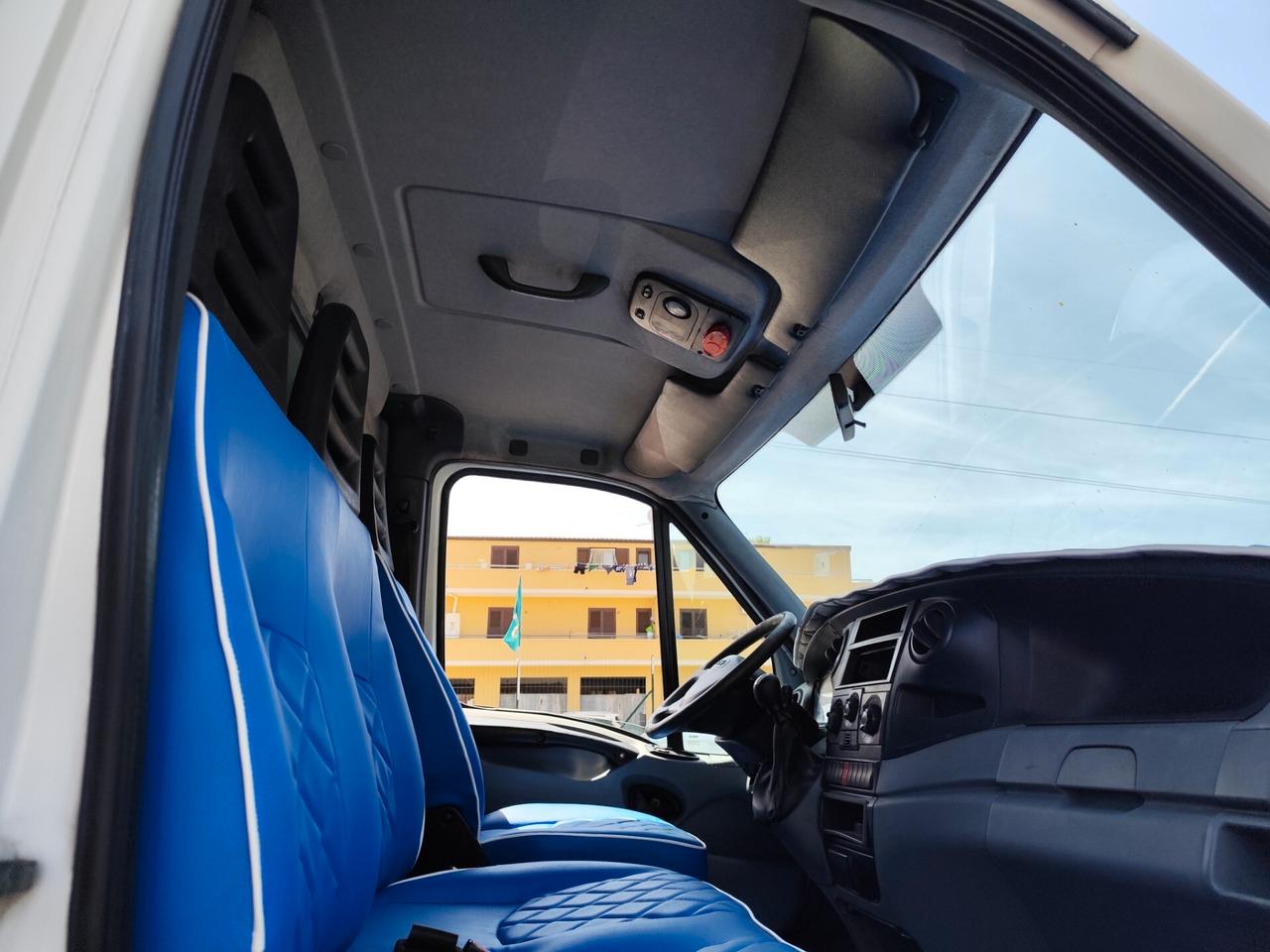 Iveco Trasporto cavalli 35c14