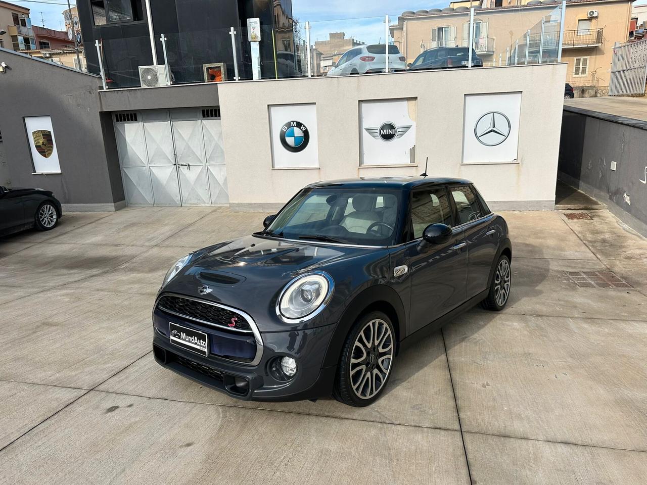 Mini 2.0 Cooper SD aut. Hype 5 porte