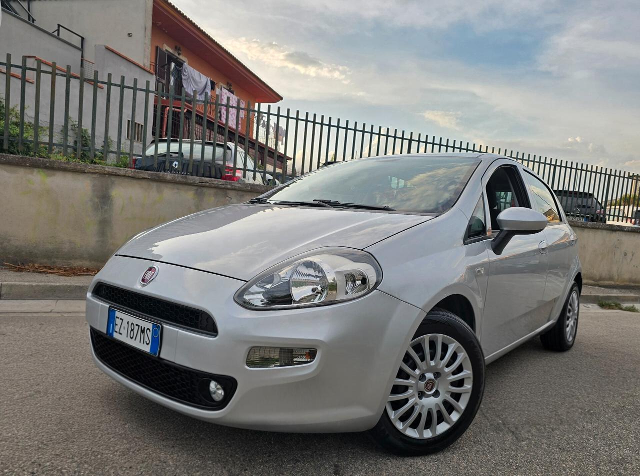 FIAT PUNTO STREET 1.3 M-JET 2016 CON 126.000KM