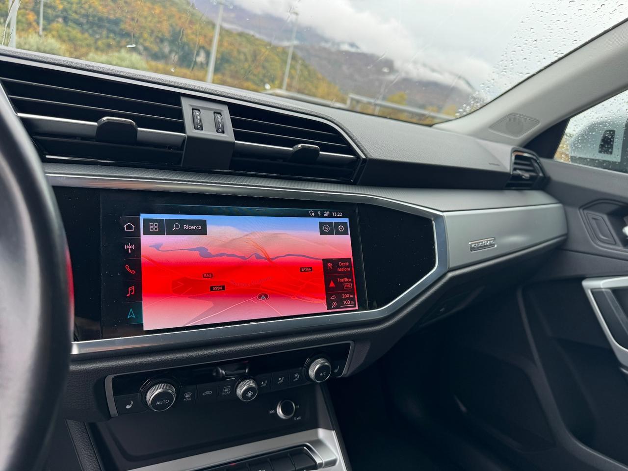 Audi Q3 40 TDI quattro S tronic Business Advanced