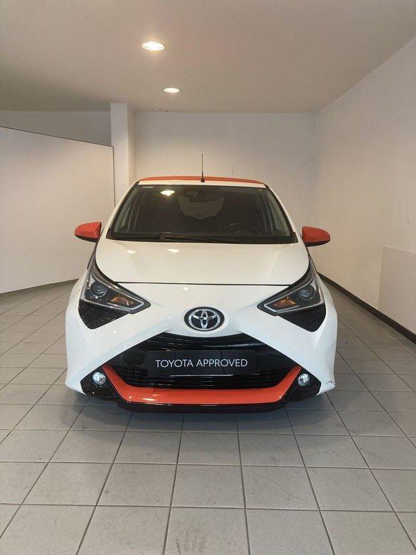 Toyota Aygo 1.0 VVT-i 72 CV 5 porte x-wave orange