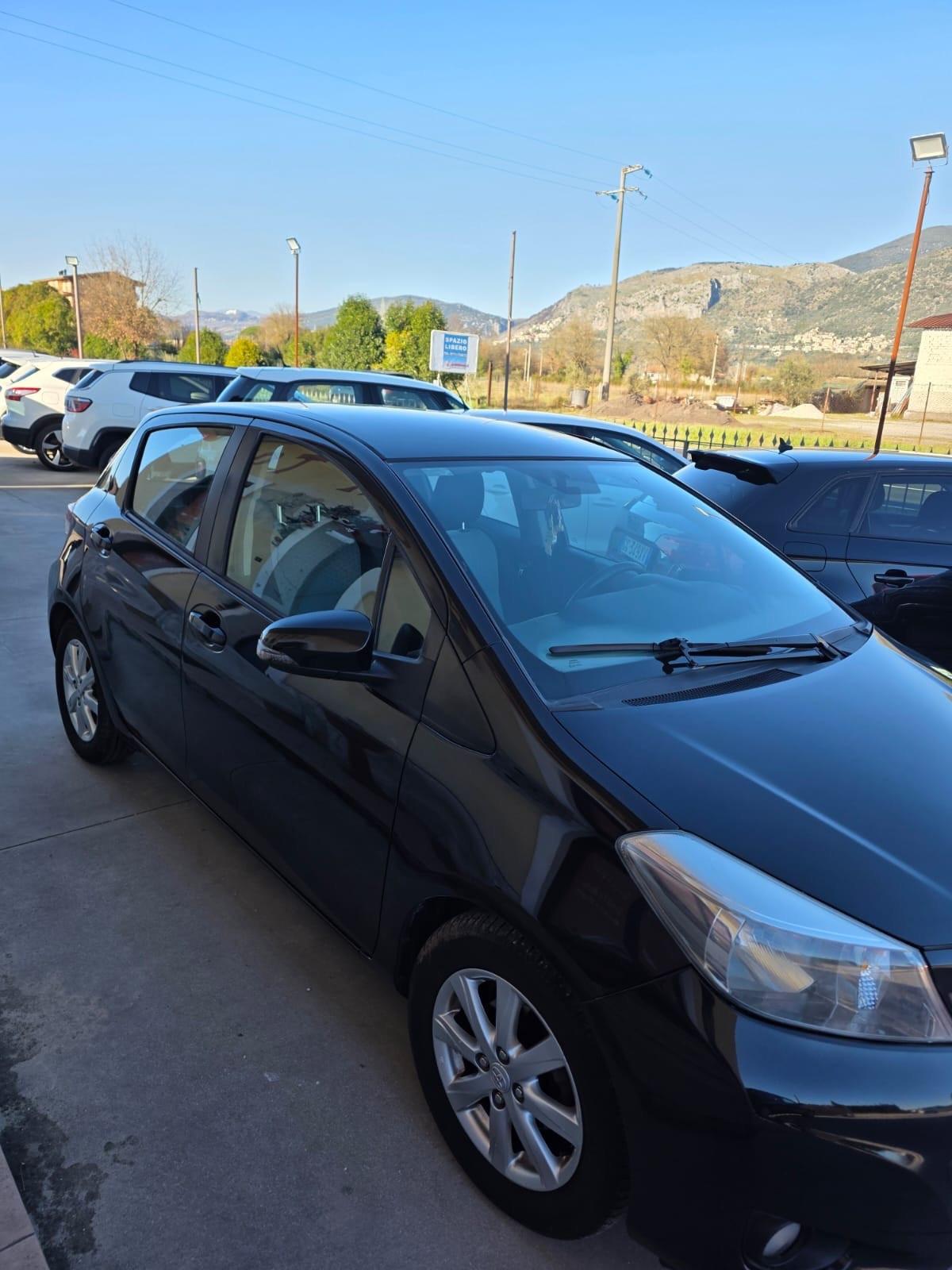 Toyota Yaris 1.3 3 porte Style gpl garantita 12 mesi