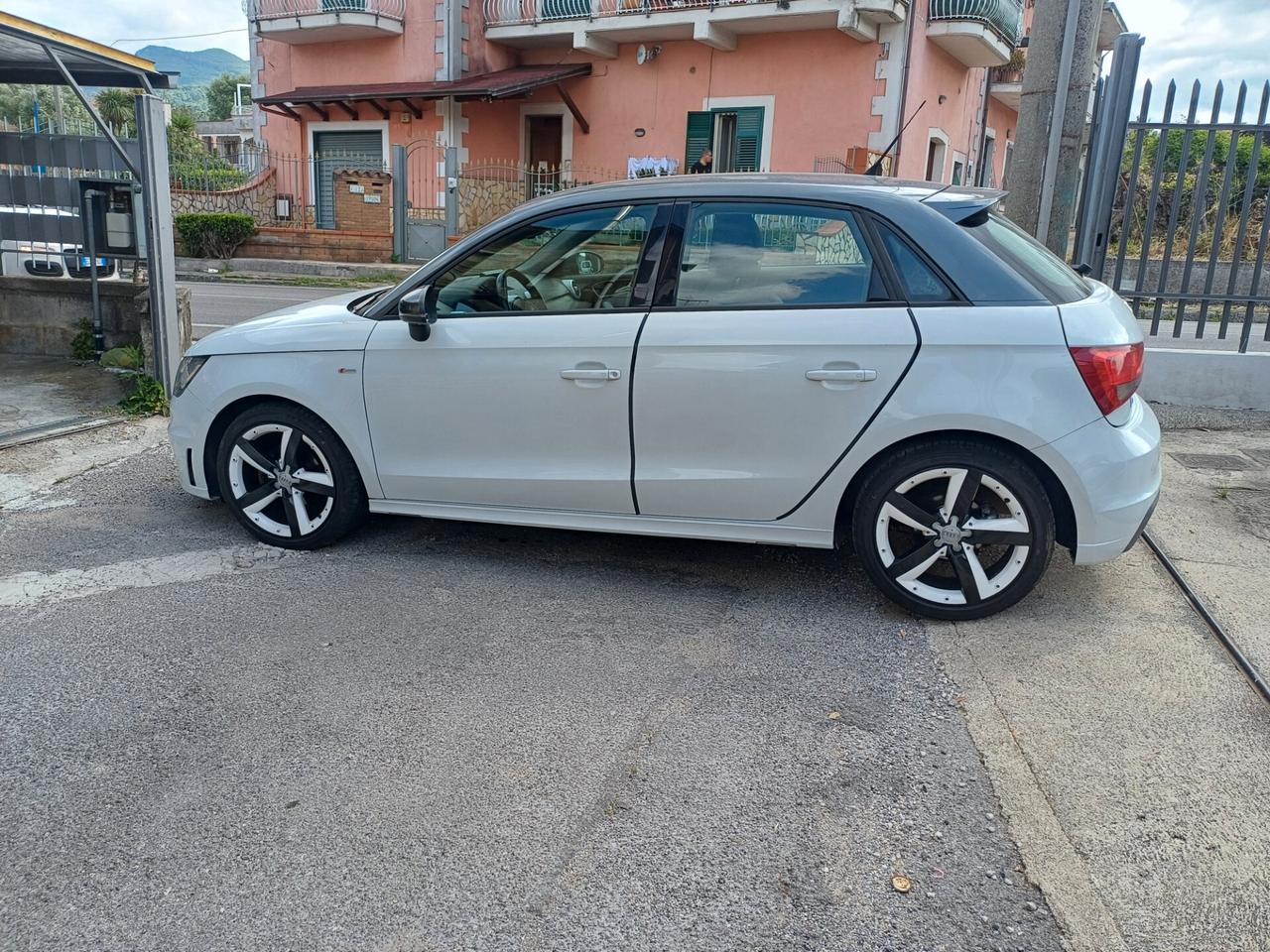 Audi A1 SPB 1.6 TDI S Tronic Attraction S Line Edition Plus