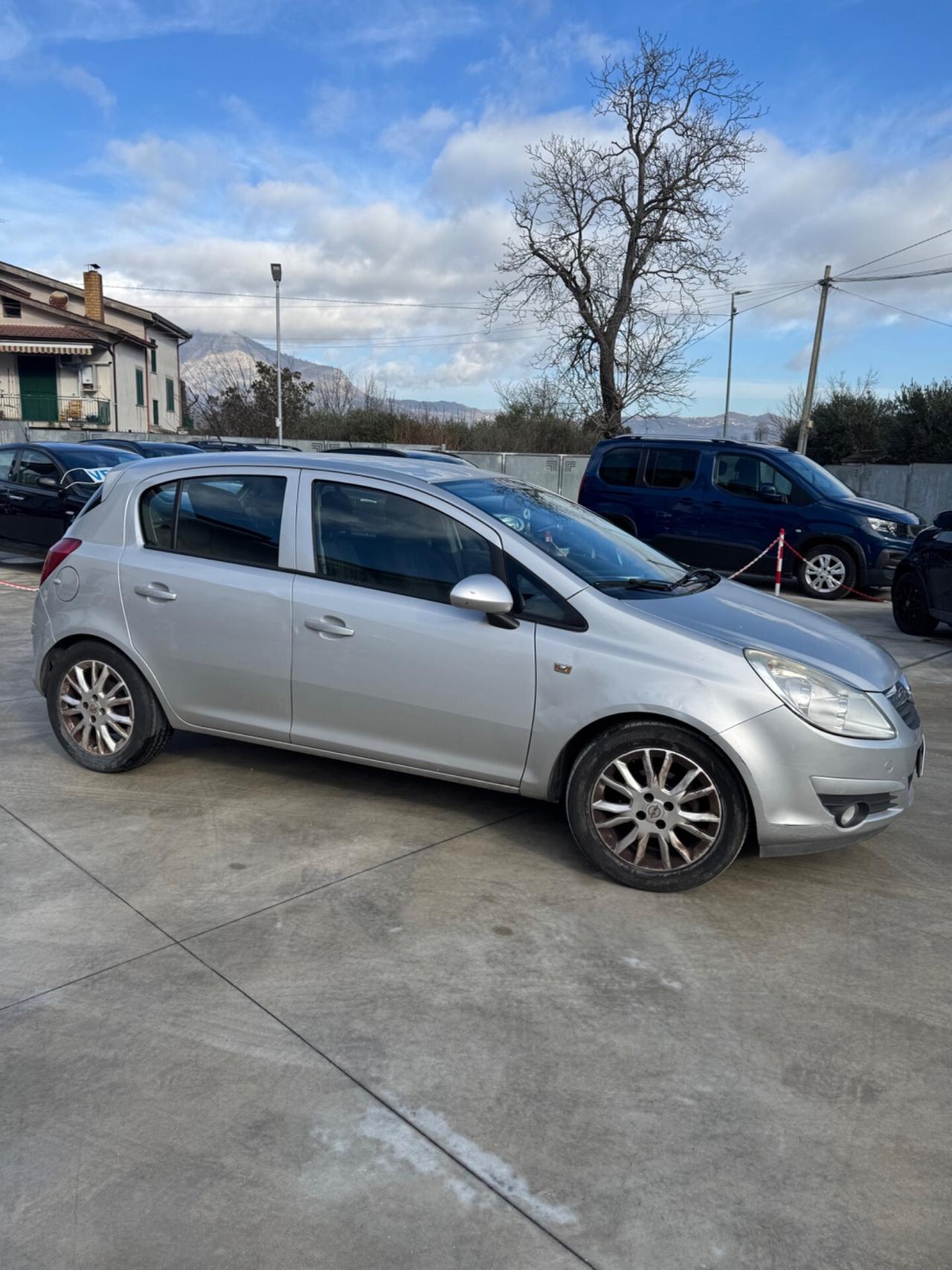 Opel Corsa 1.2 80CV 5 porte GPL-TECH Club
