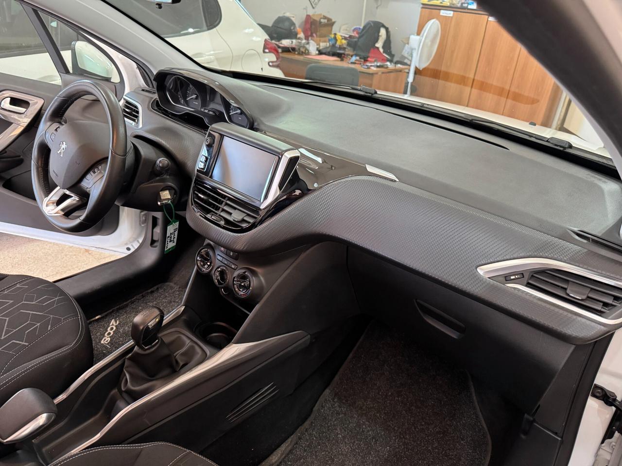 Peugeot 2008 PureTech 82 cv. Allure OK NEOPATENTATI