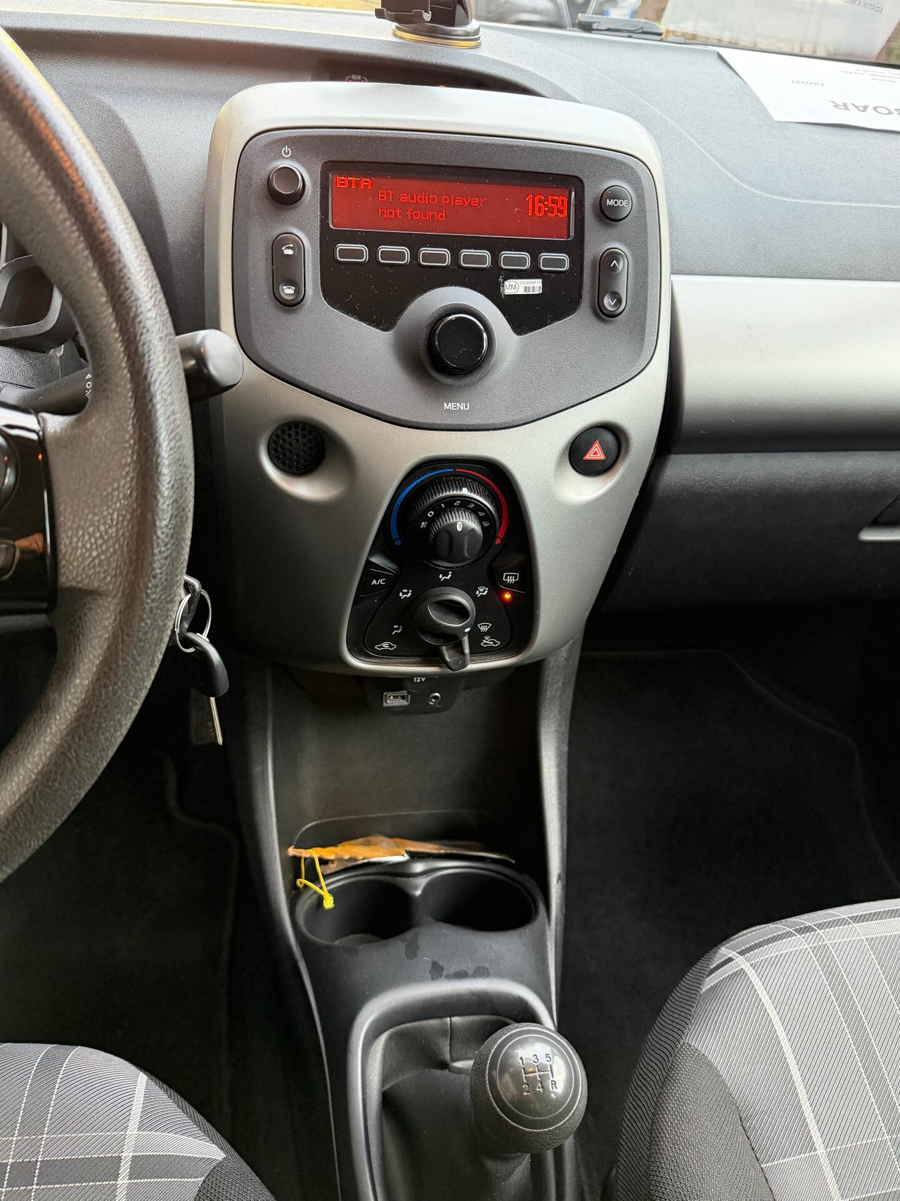 Peugeot 108 1.0 benzina 70cv UNIPRO