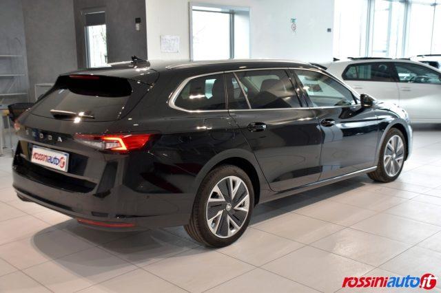 SKODA Superb 2.0 TDI 150 CV DSG STYLE + R18 + ALCANTARA LOUNGE