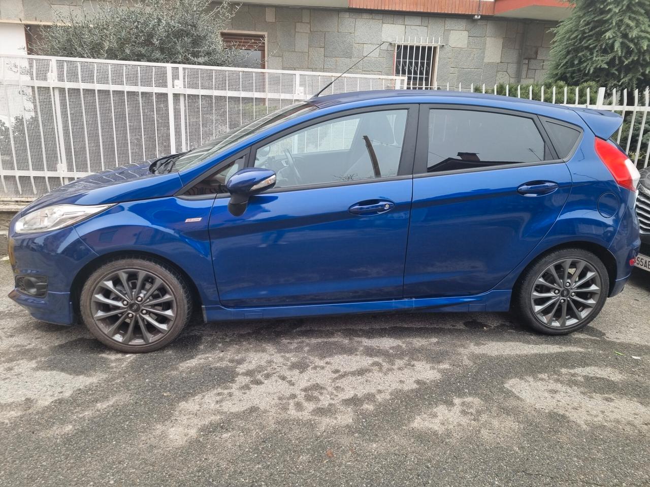 Ford Fiesta 1.5 TDCi 5 porte ST-Line