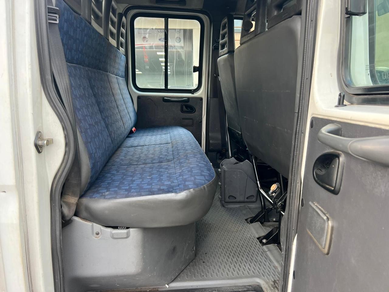 Iveco Daily 35S13 2.8 TDI PC Cabinato