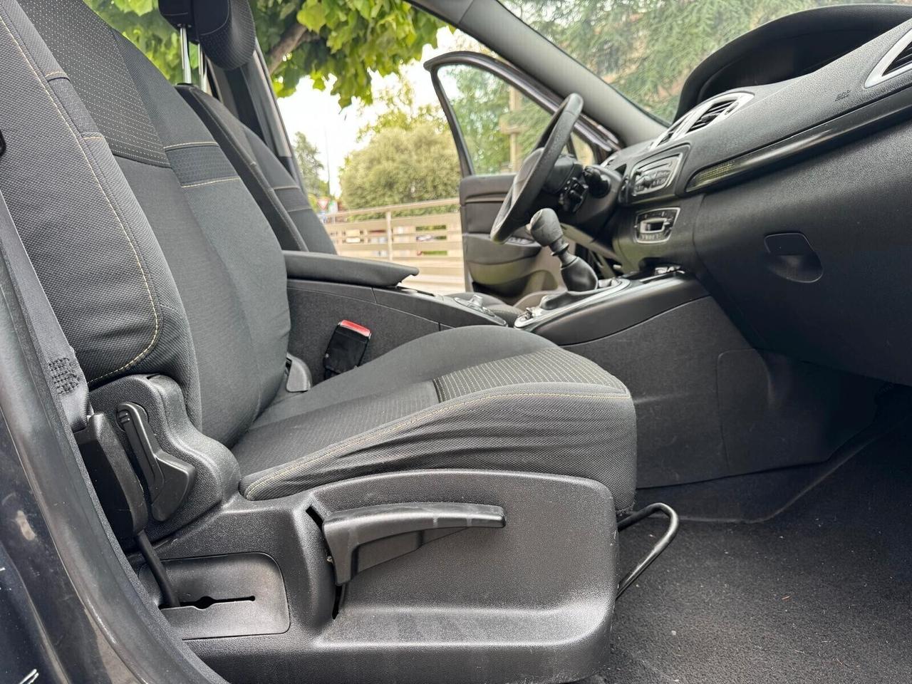 RENAULT SCENIC 1.5 dCi 110cv 7 POSTI NEOPAT